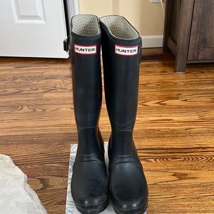 Hunter blue rain boots barely used